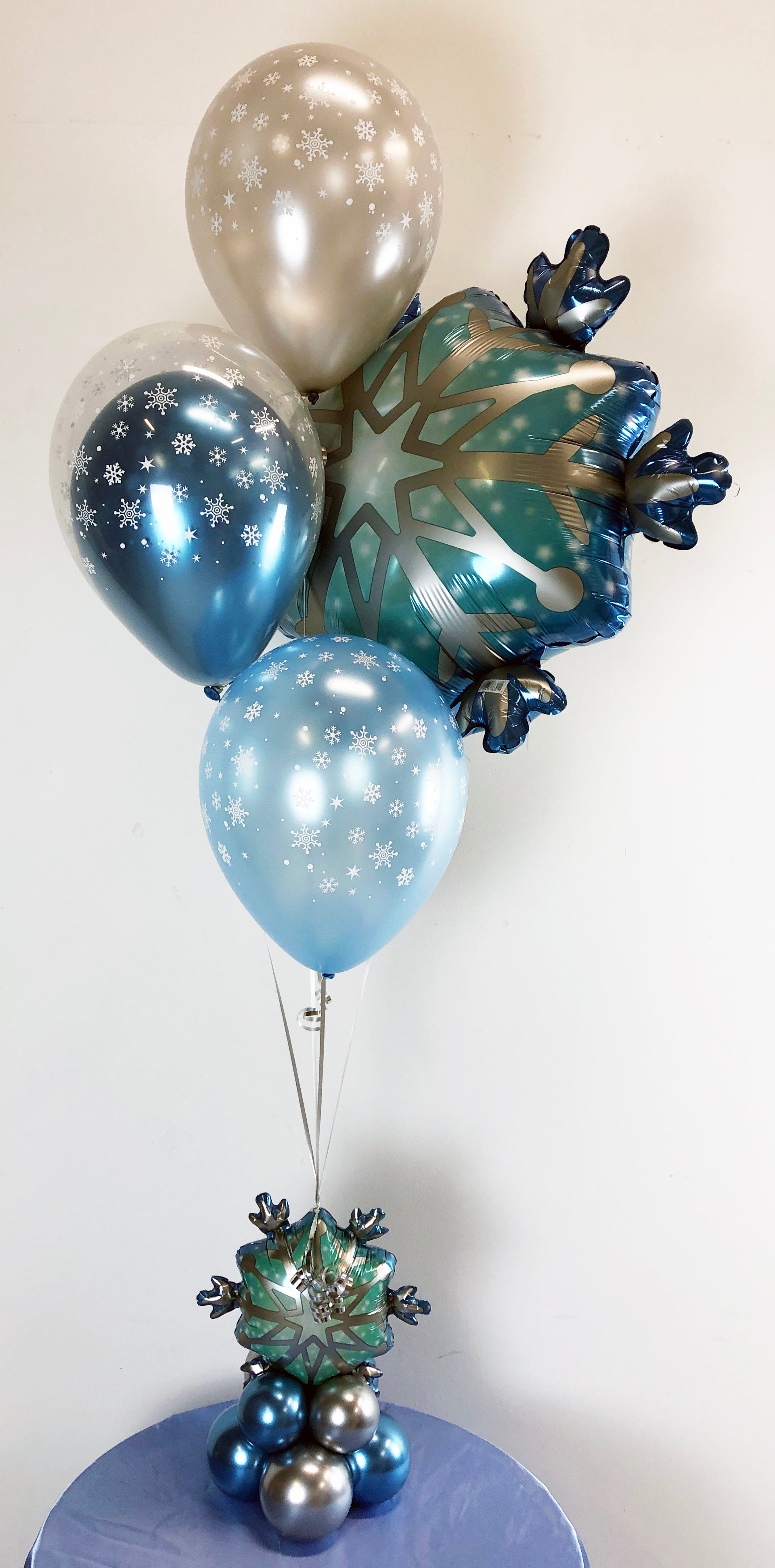 RAMO DE NAVIDAD AZUL Y PLATA